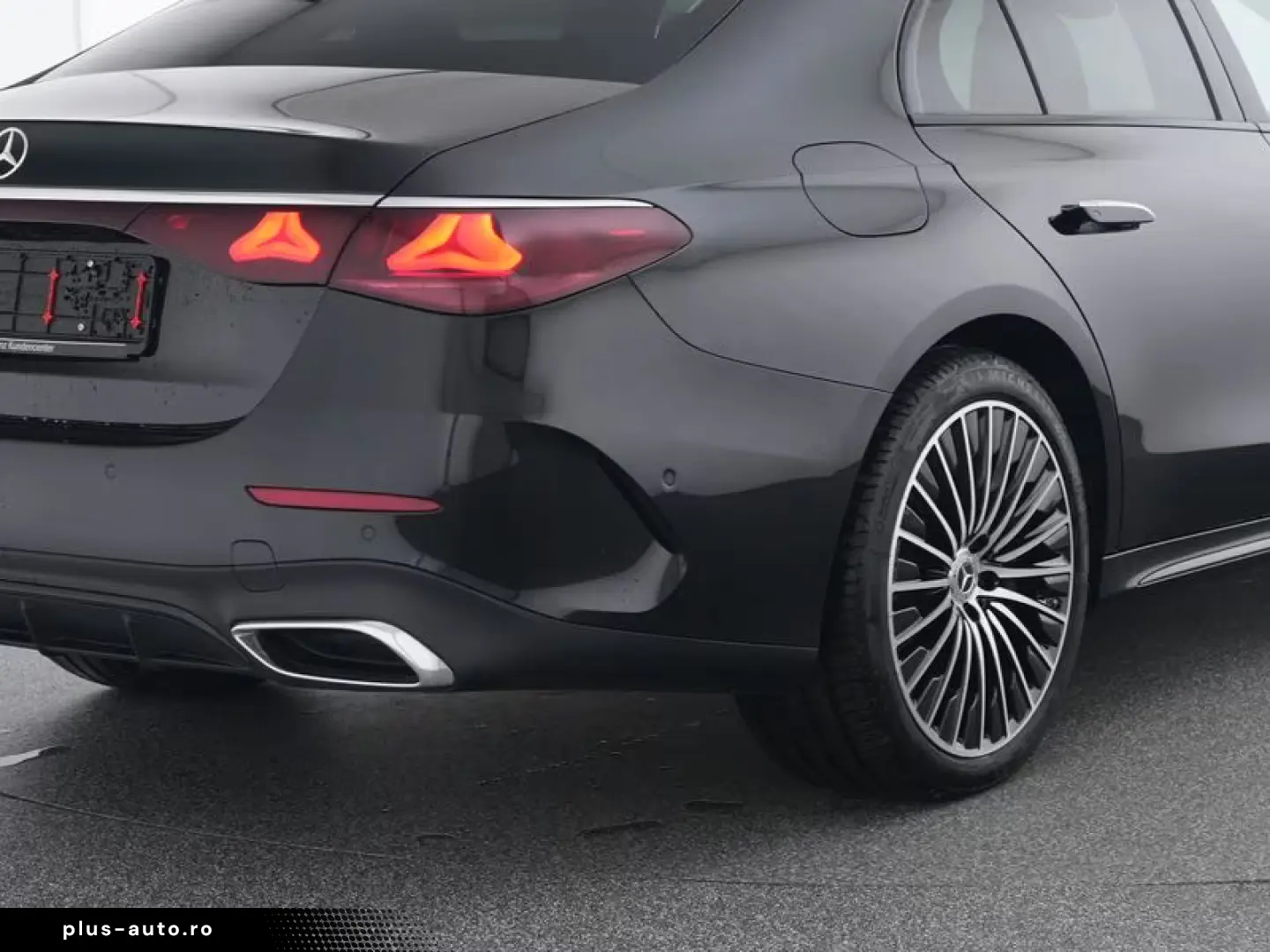 Mercedes-Benz E 300 e  AMG Night Distronic 20'' Kamera