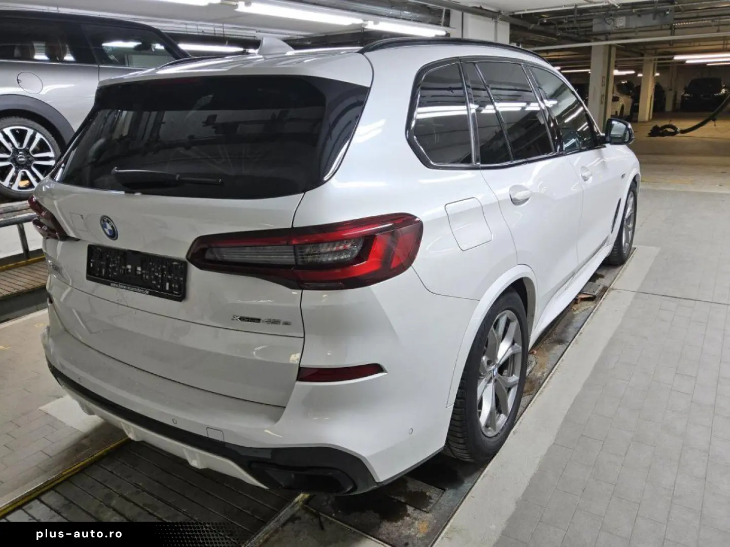 BMW X5 45e xDRIVE SHADOW LSR 22Z. ACC HuD PANO SKY-L