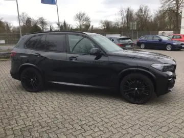 BMW X5 xDrive 40i M Sportpaket HUD Luftfederung Stan