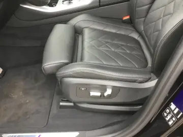 BMW X5 xDrive 40i M Sportpaket HUD Luftfederung Stan