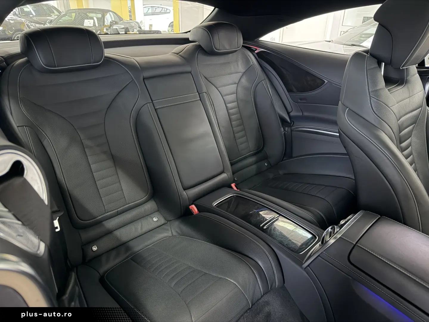 MERCEDES-BENZ S 560 4M AMG-LiNE PANO HuD DISTRO 360  AiR