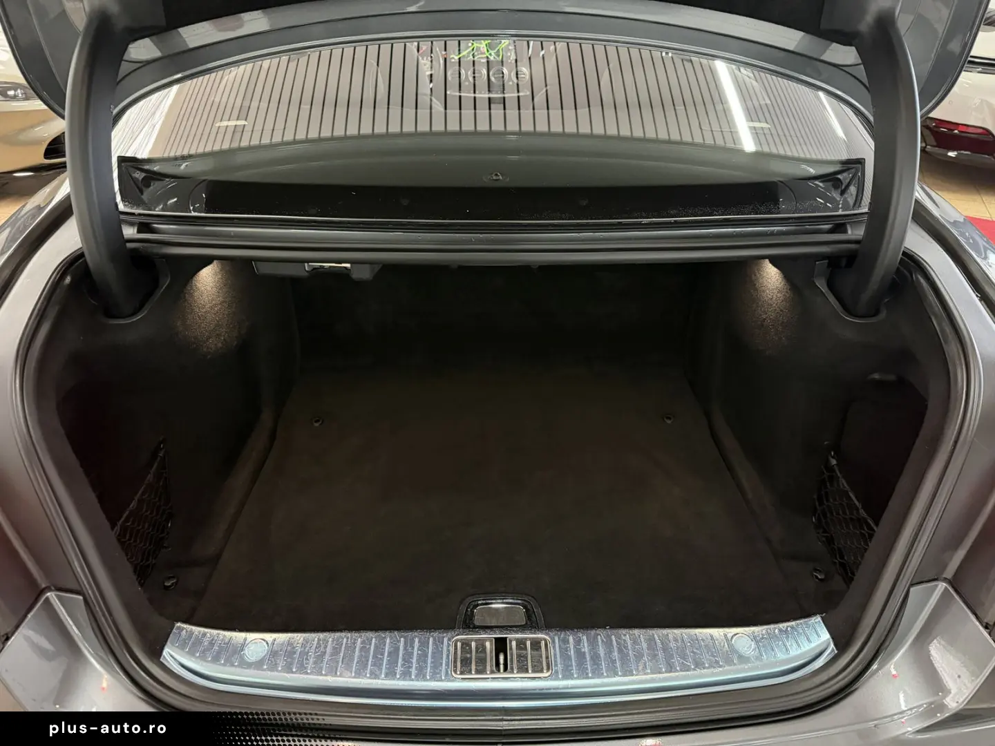 MERCEDES-BENZ S 560 4M AMG-LiNE PANO HuD DISTRO 360  AiR