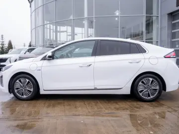 Hyundai Ioniq 1.6 Plug-in Hybrid DCT  Executive