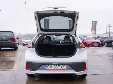 Hyundai Ioniq 1.6 Plug-in Hybrid DCT  Executive