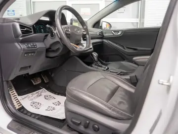 Hyundai Ioniq 1.6 Plug-in Hybrid DCT  Executive