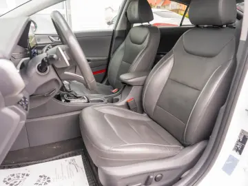 Hyundai Ioniq 1.6 Plug-in Hybrid DCT  Executive