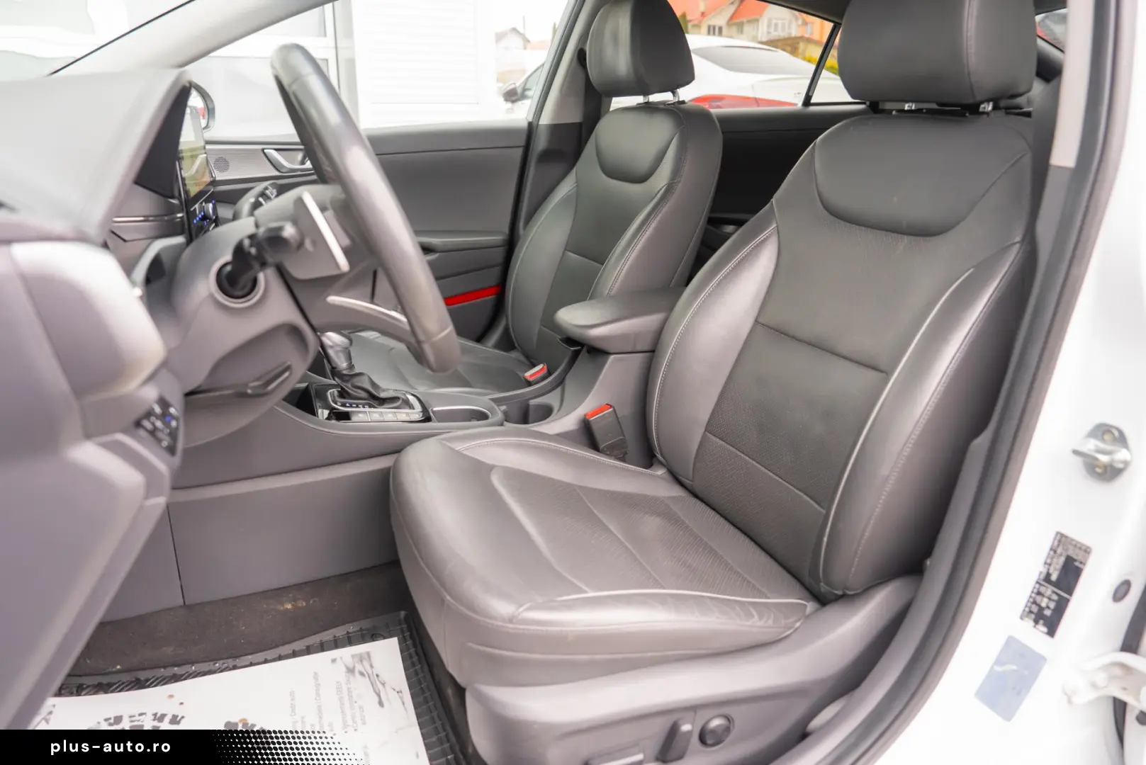 Hyundai Ioniq 1.6 Plug-in Hybrid DCT  Executive