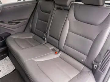 Hyundai Ioniq 1.6 Plug-in Hybrid DCT  Executive