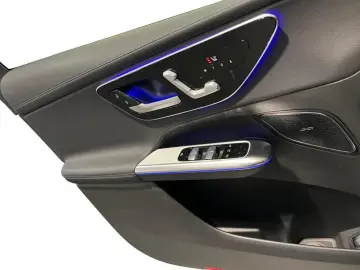 MERCEDES-BENZ GLC 200 4MATIC EditionAvantgarde 360