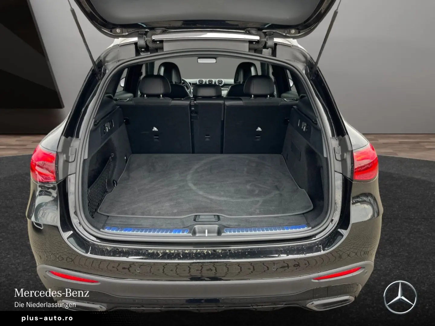 MERCEDES-BENZ GLC220d 4M AMG Burmester 360 Keyless