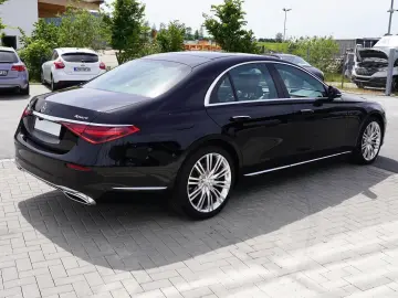 MERCEDES-BENZ S 350 d 4MATIC Augmented Reality Digital