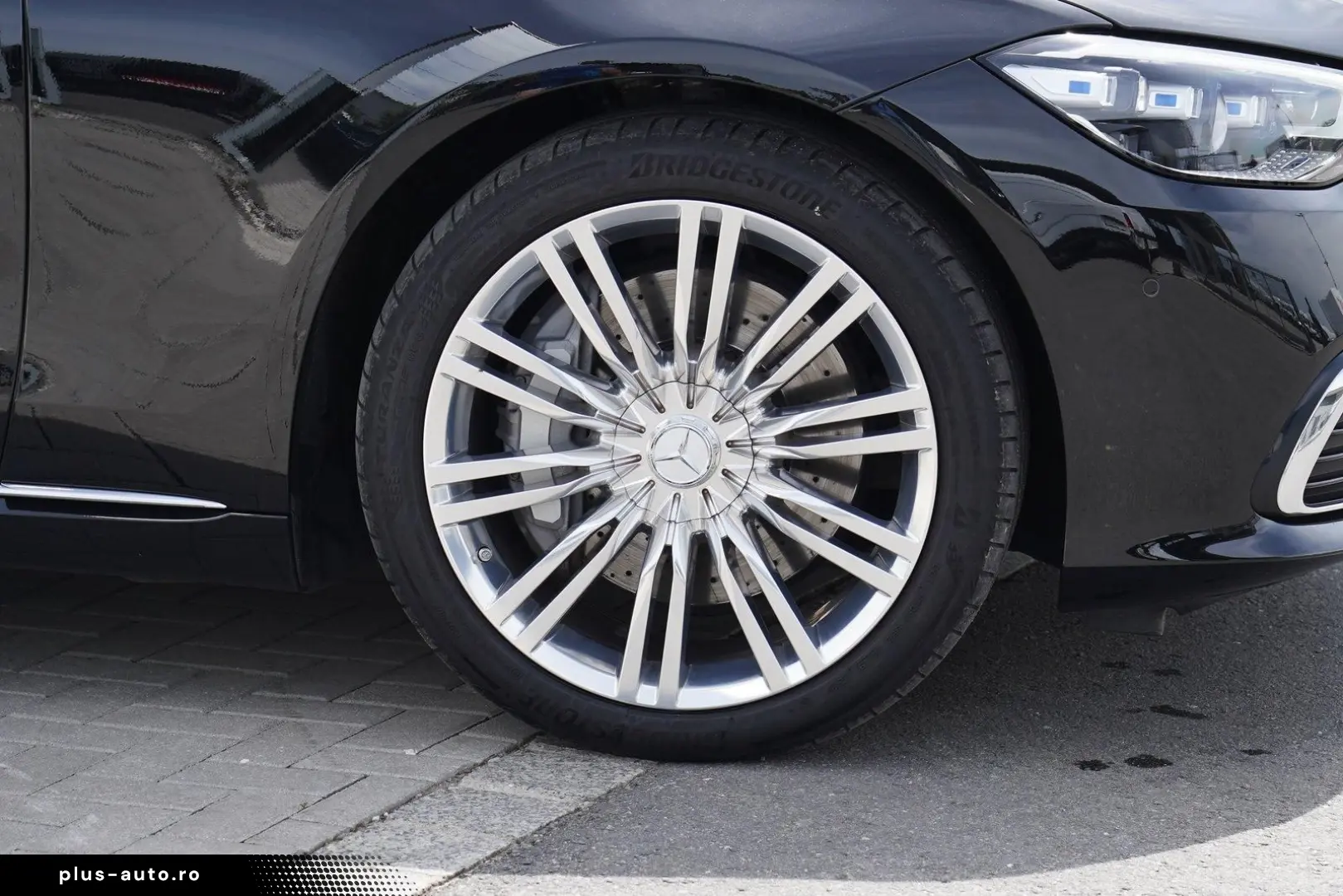 MERCEDES-BENZ S 350 d 4MATIC Augmented Reality Digital