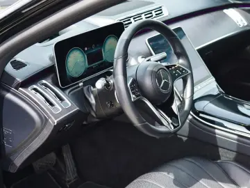 MERCEDES-BENZ S 350 d 4MATIC Augmented Reality Digital