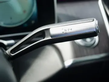 MERCEDES-BENZ S 350 d 4MATIC Augmented Reality Digital