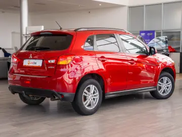 Mitsubishi ASX 2.3d 4x4 Automat
