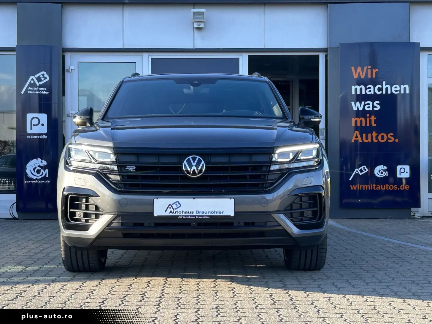 VW Touareg R-Line 4Motion IQ Standhzg Pano AHK 360