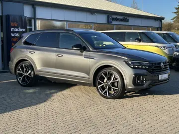 VW Touareg R-Line 4Motion IQ Standhzg Pano AHK 360