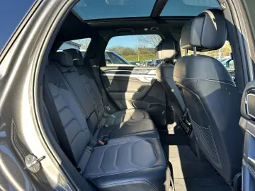 VW Touareg R-Line 4Motion IQ Standhzg Pano AHK 360