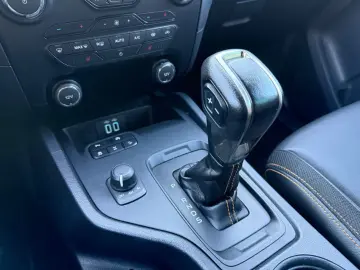 FORD Ranger Wildtrak Doppelkabine 4x4 Aut LED Hardtop