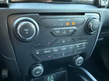 FORD Ranger Wildtrak Doppelkabine 4x4 Aut LED Hardtop