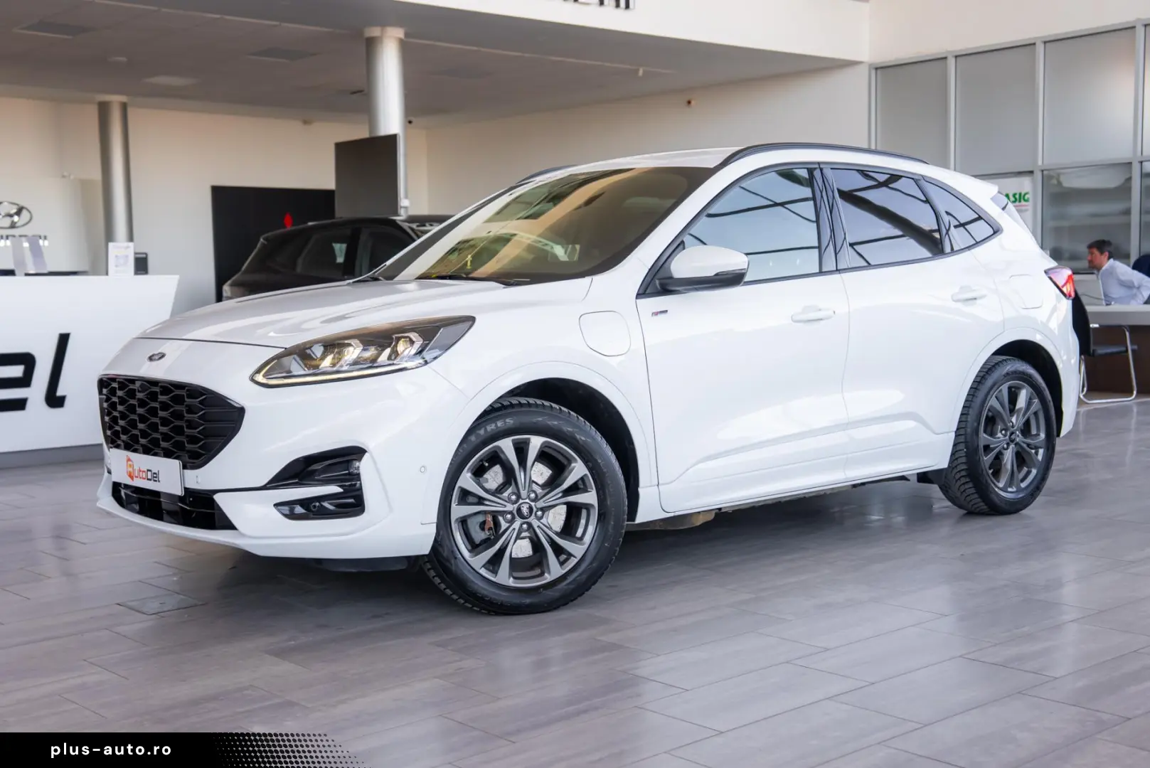 Ford Kuga 2.5L PHEV ST Line X