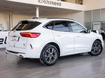 Ford Kuga 2.5L PHEV ST Line X