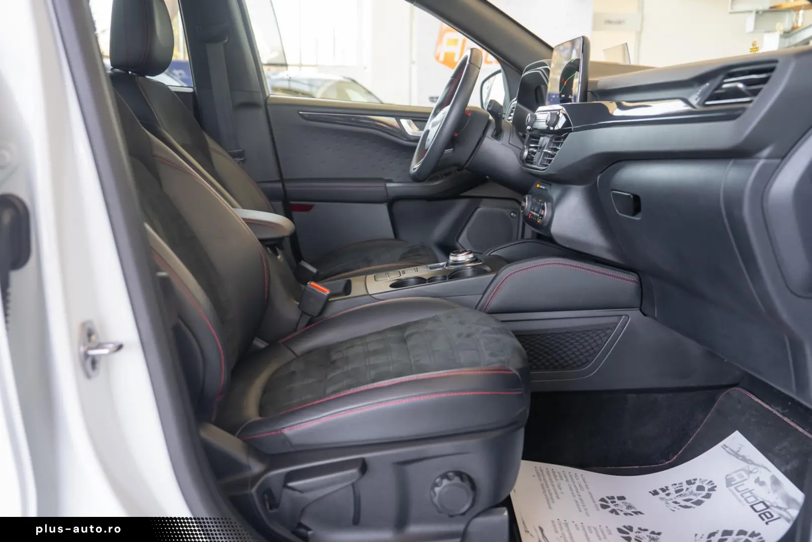 Ford Kuga 2.5L PHEV ST Line X