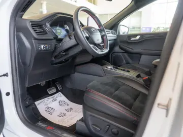 Ford Kuga 2.5L PHEV ST Line X