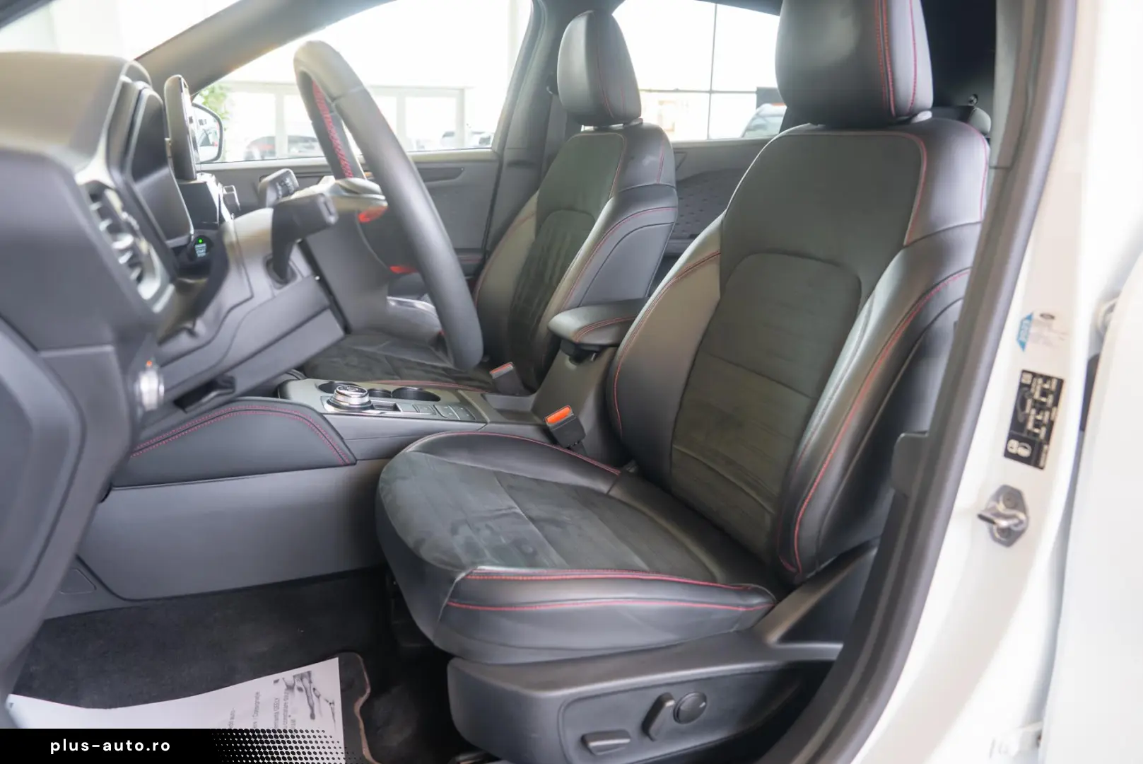 Ford Kuga 2.5L PHEV ST Line X