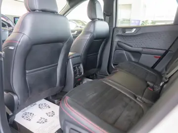 Ford Kuga 2.5L PHEV ST Line X