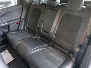 Ford Kuga 2.5L PHEV ST Line X