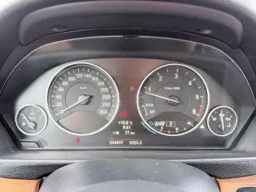 BMW Seria 3 320d xDrive Aut. Luxury Line