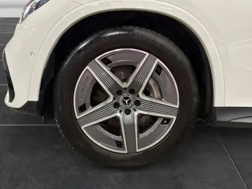 MERCEDES-BENZ GLC 300 d 4M AMG Keyless 360