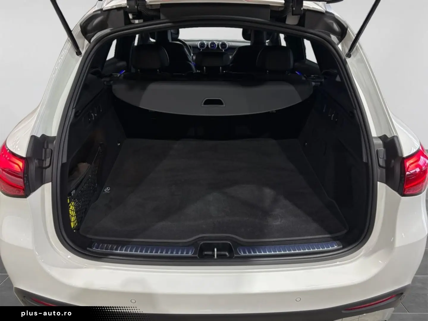 MERCEDES-BENZ GLC 300 d 4M AMG Keyless 360