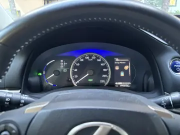 Lexus CT 200h