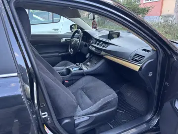 Lexus CT 200h