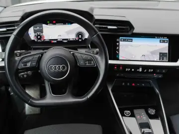 Audi A3 35 TDI Sportback S tronic S line