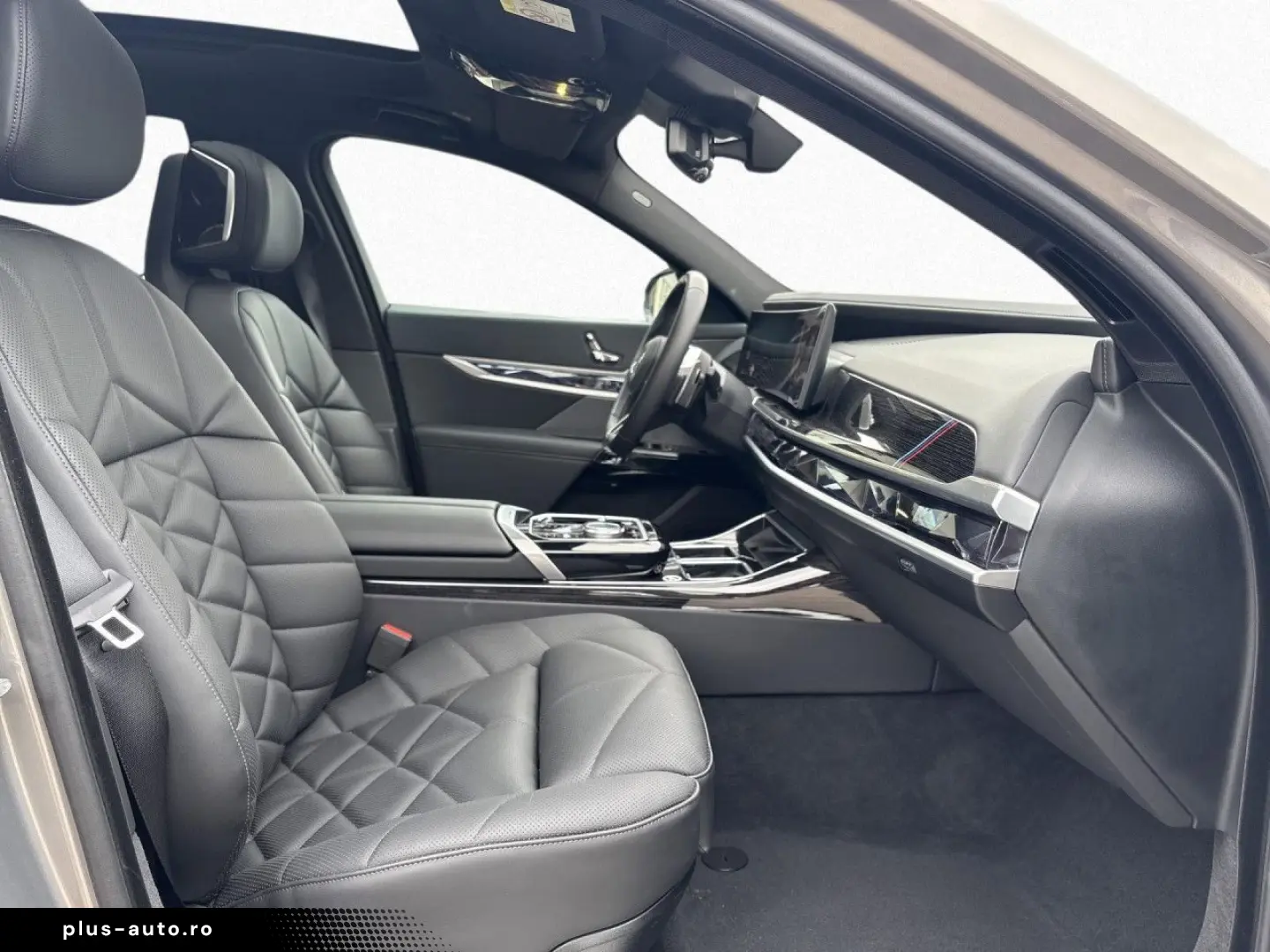 BMW 740d xDr M SPORT FondEnt AHK SkyL StHz 360 DAPro