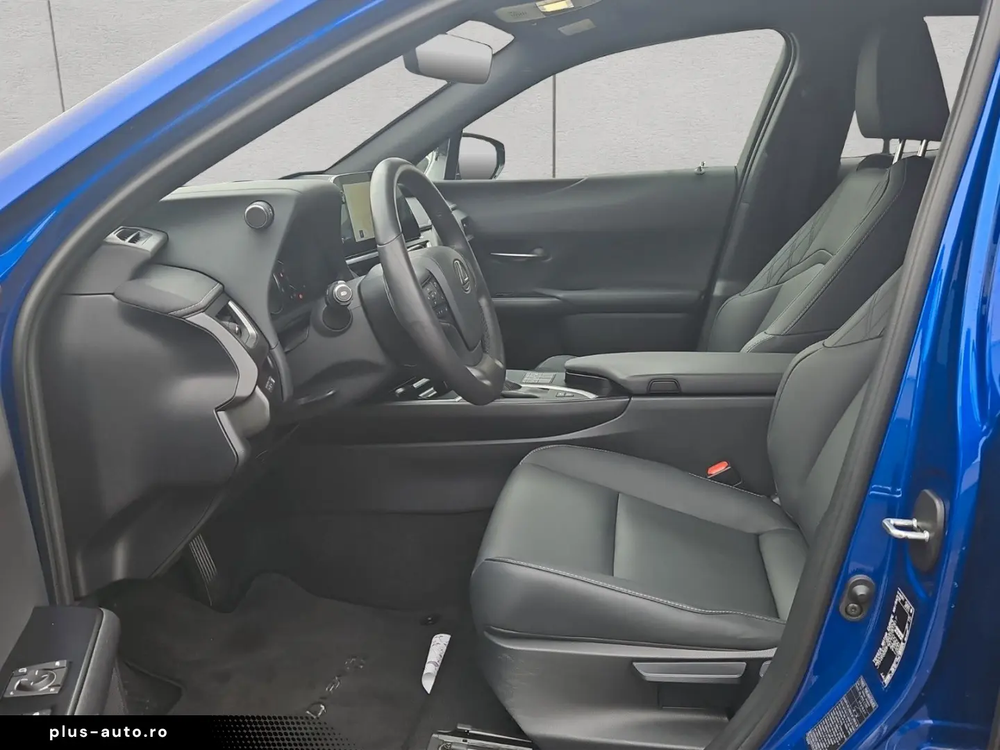 LEXUS UX 250h F-Sport Design