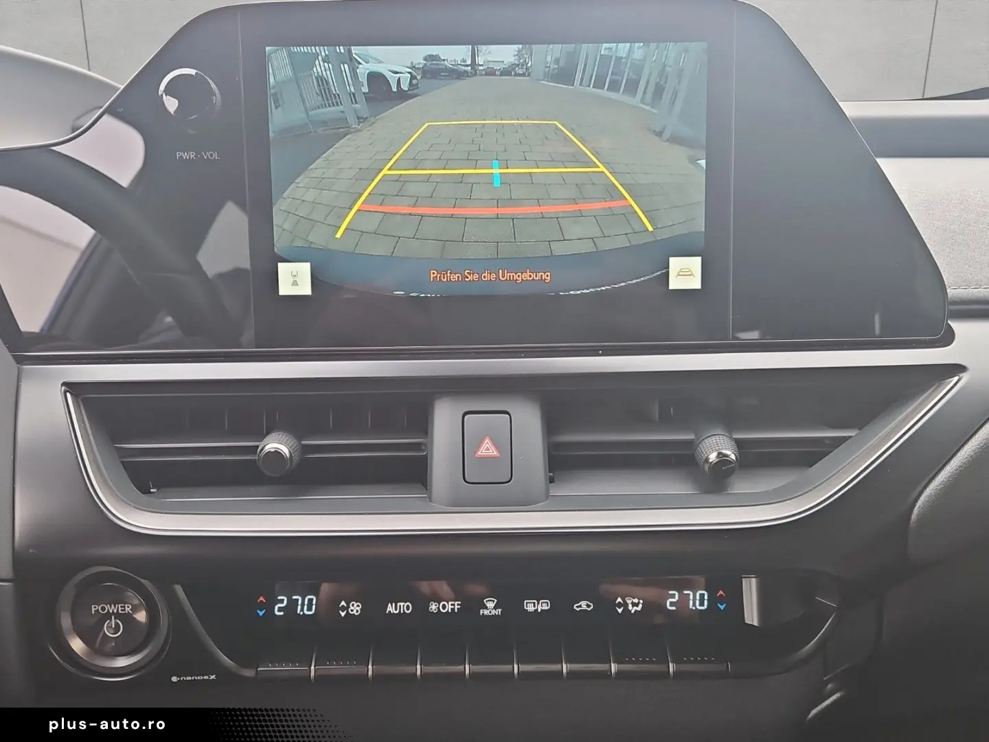 LEXUS UX 250h F-Sport Design