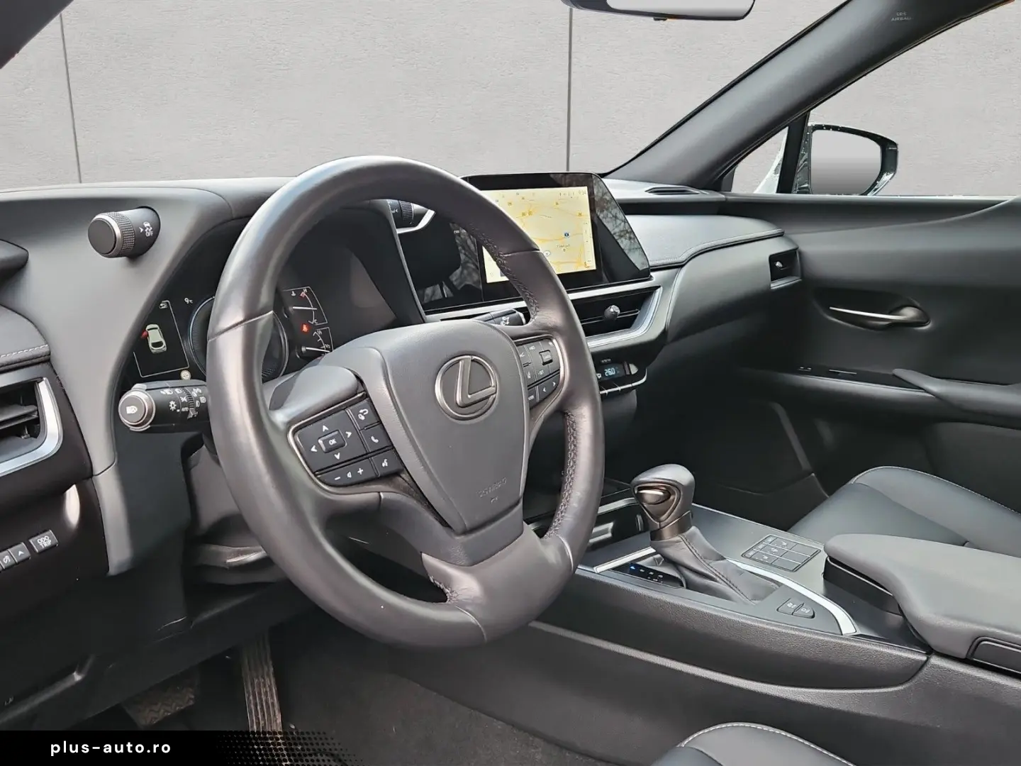 LEXUS UX 250h F-Sport Design