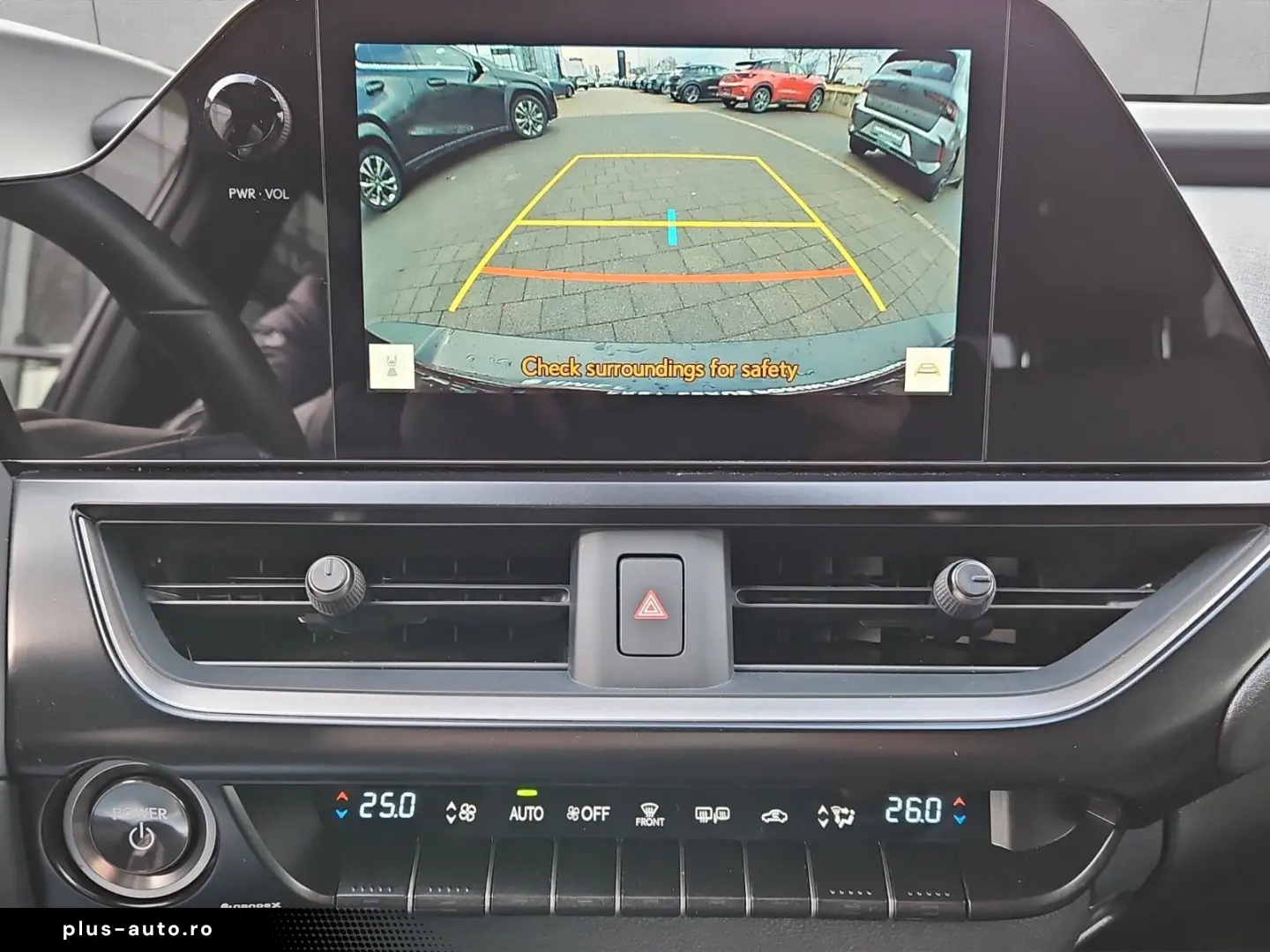 LEXUS UX 250h F-Sport Design