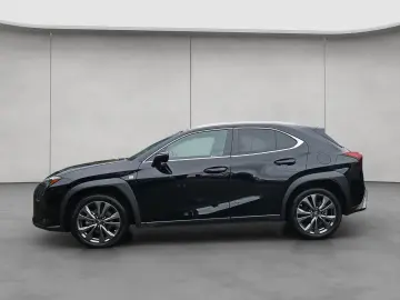 LEXUS UX 250h F-Sport Design