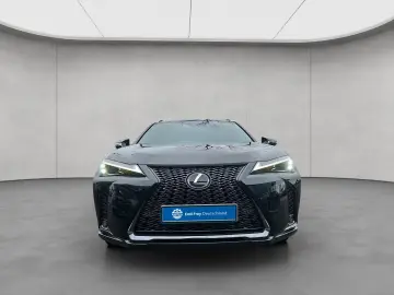 LEXUS UX 250h F-Sport Design