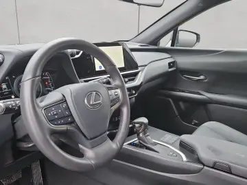 LEXUS UX 250h F-Sport Design