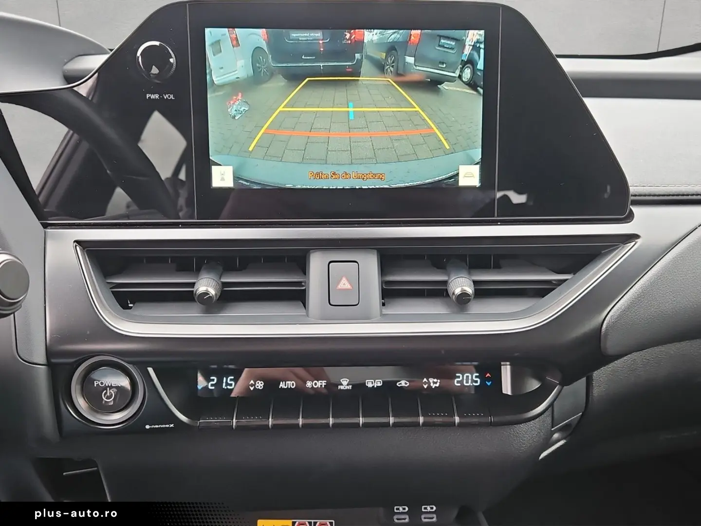 LEXUS UX 250h F-Sport Design