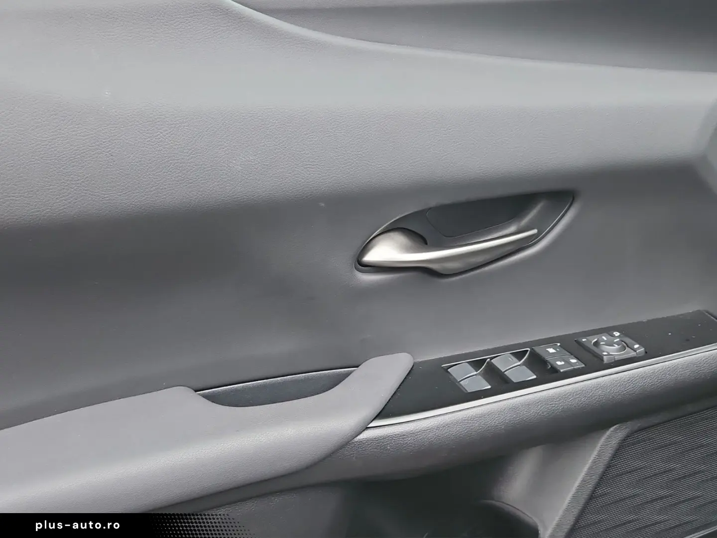 LEXUS UX 250h F-Sport Design