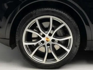 PORSCHE CAYENNE S