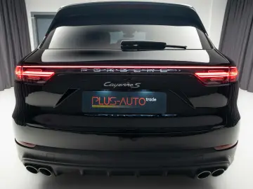 PORSCHE CAYENNE S