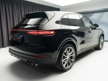 PORSCHE CAYENNE S